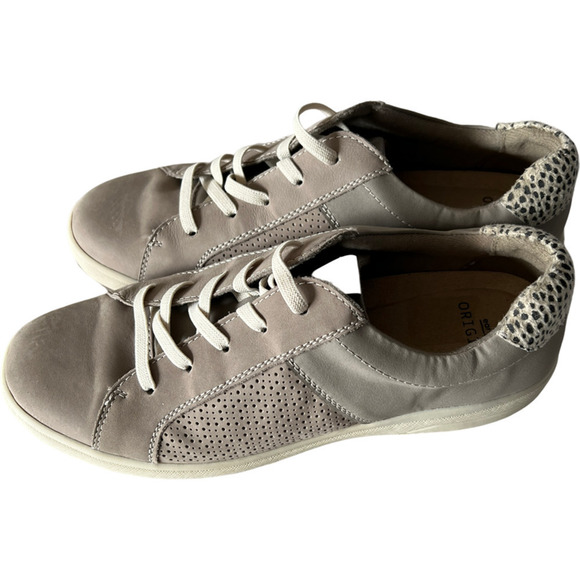 EARTH Origins Elson Sneaker - Picture 2 of 8